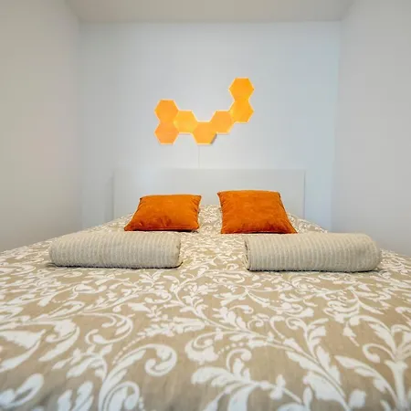 Wonderhost, Quartier Du Chateau, Superbe Avec Parking Aragon