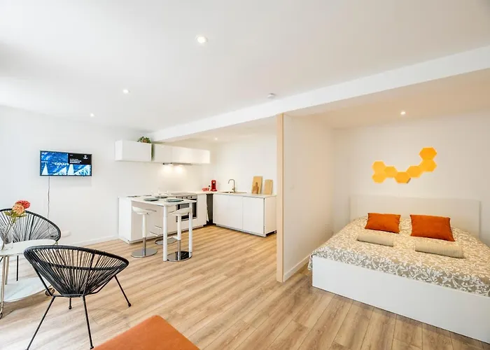 Wonderhost, Quartier Du Chateau, Superbe Avec Parking Aragon