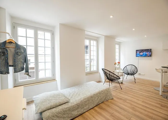 Wonderhost, Quartier Du Chateau, Superbe Avec Parking Aragon